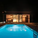 Muinos Pool&garden En Tuy Muy Cerca De Portugal بيت للعطل