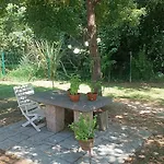 Muinos Pool&garden En Tuy Muy Cerca De Portugal بيت للعطل توي