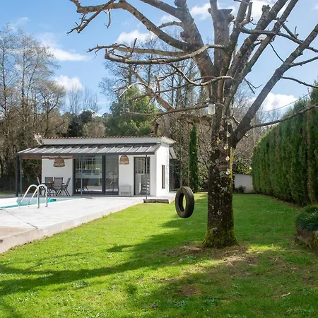 펜션 Muinos Pool&garden En Tuy Muy Cerca De Portugal 투이