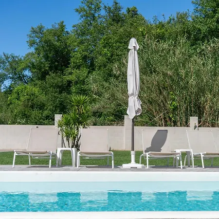 Muinos Pool&garden En Tuy Muy Cerca De Portugal *