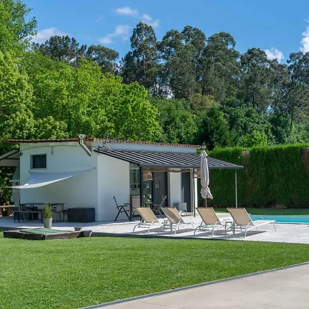 펜션 Muinos Pool&garden En Tuy Muy Cerca De Portugal