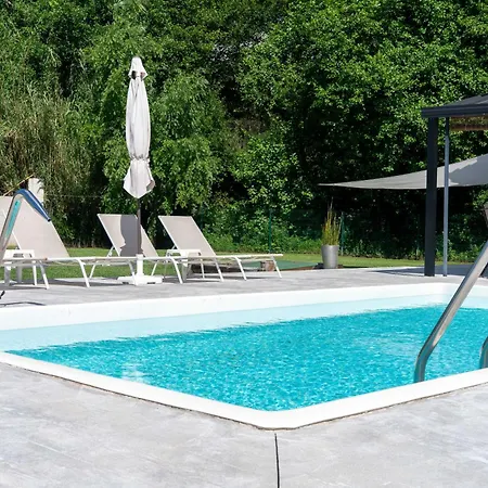 Muinos Pool&garden En Tuy Muy Cerca De Portugal 펜션 *