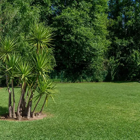 Muinos Pool&garden En Tuy Muy Cerca De Portugal 펜션